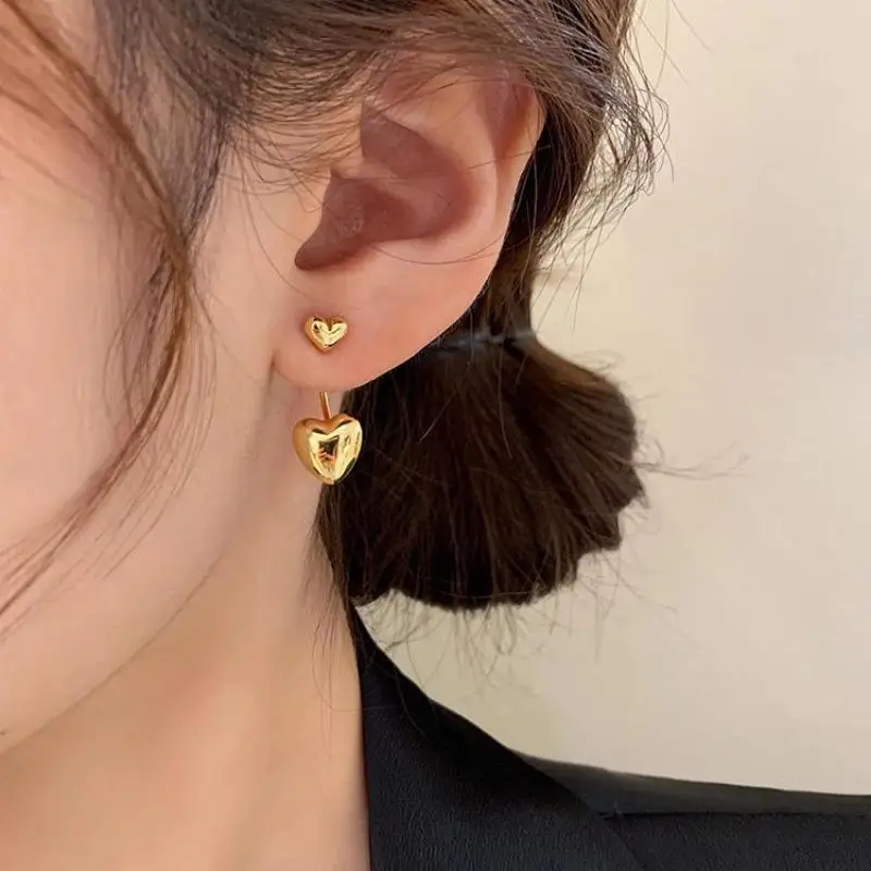 Punk Earrings Manufacturer Sells 2023 Fashionable New Style, High Quality, Love, Autumn And Winter Light Luxury Acrylic Earrings