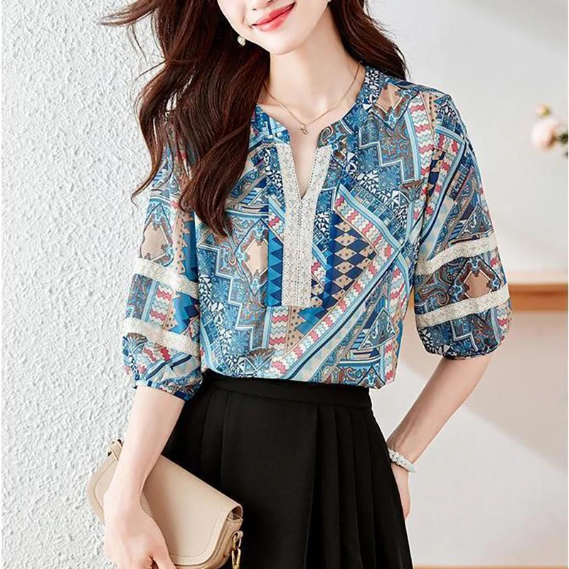 

Vintage Printed V-Neck Spliced Chiffon Floral Blouses Women's Clothing 2025 Summer New Loose Office Lady Tops All-match Shirts