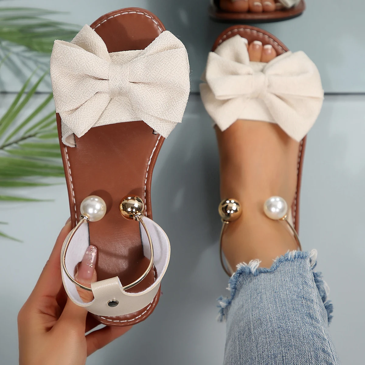 

2025 New Women Flats Sandals Summer Casual Beach Shoes Women Lightweight Outdoor Shoes Fashion Bow Tie Sandals Zapatos De Mujer