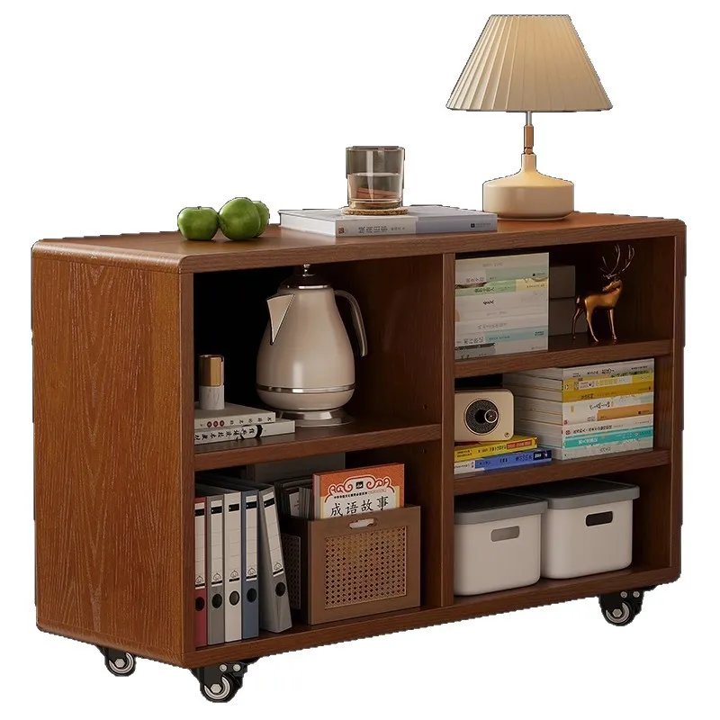 

Несколько узких шкафов на стороне дивана из массива дерева, небольшая квартира, передвижной боковой шкаф в гостиной,