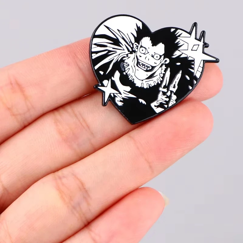 Anime Ryuk Cosplay Brooch Adult Unisex Alloy Enamel Badge Lapel Pins Bag Costume Ornament Halloween Props
