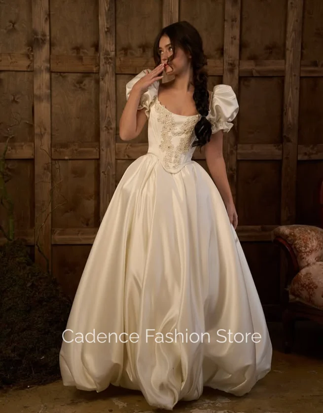 Vinatge Satin Historical Bridal Dress Bubble Sleeve Round Neck Lace Appliques Simple A-Line Corset Wedding Dress Customized