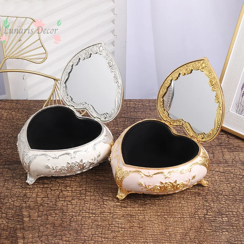 Classical style exquisite love jewelry box clamshell type with mirror jewelry necklace ring storage box