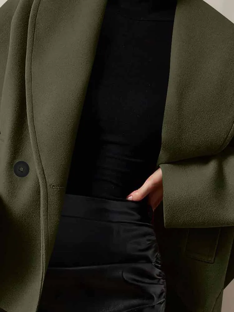 

2025 Fashion Lapel Collar Solid Color Short Jackets Women Elegant Button Bat Sleeve Loose Coats Autumn Winter Casual Outerwear