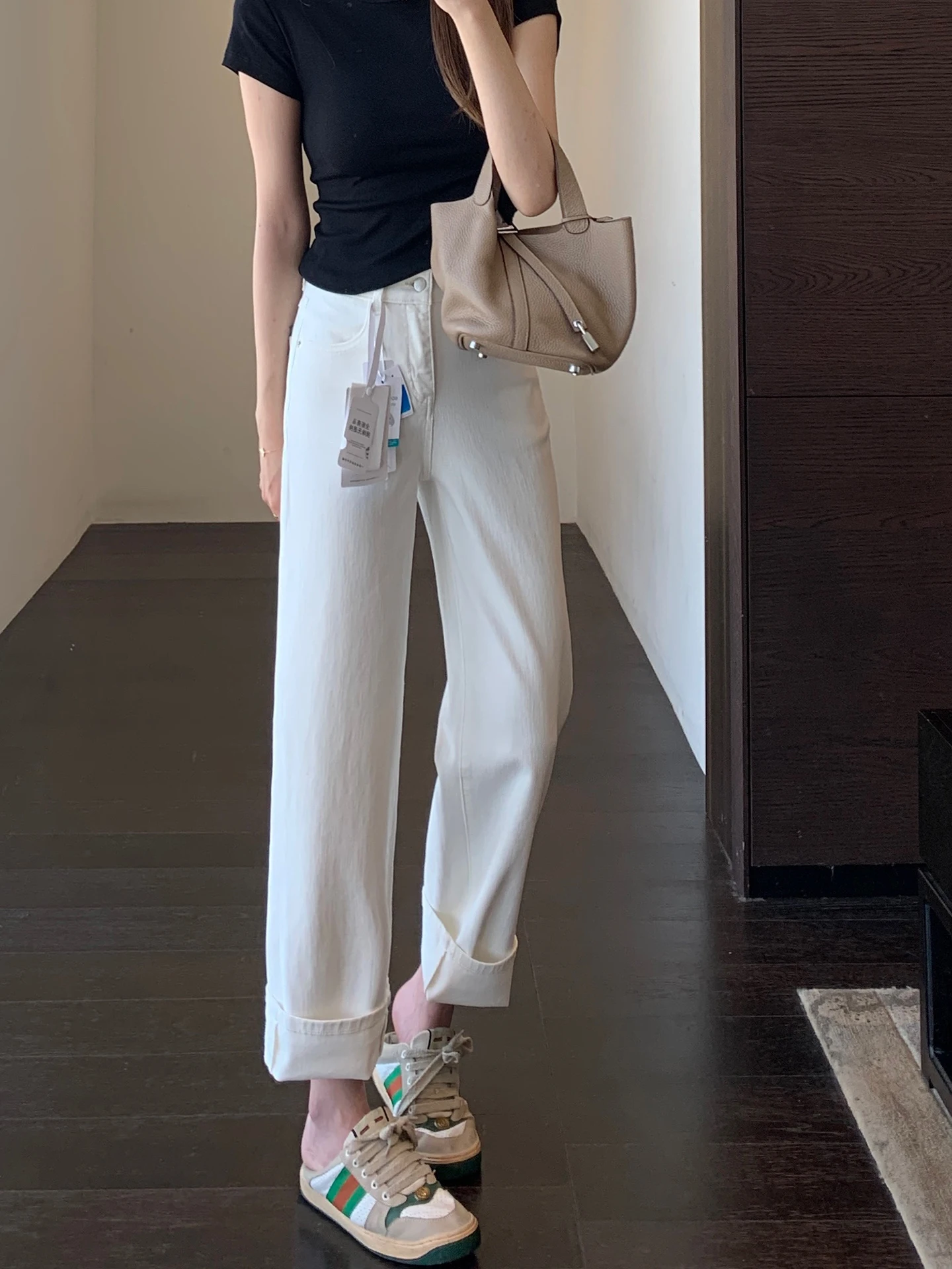 

Белые джинсы с высокой талией и прямыми штанинами для женщин, весна-лето, новинка, эффект удлинения ног, бренд AMR UU