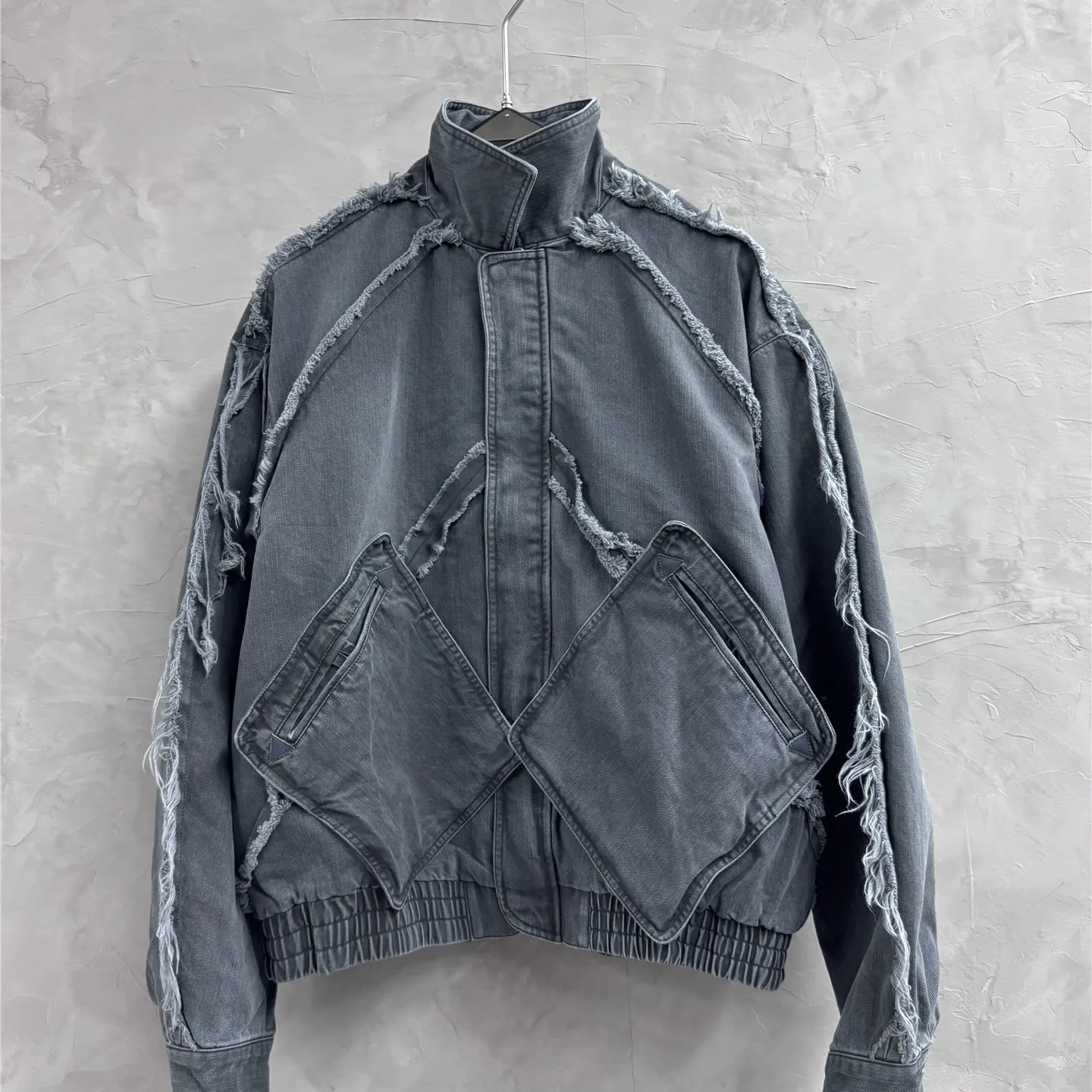 Avant-garde Retro Design Washed Frayed Hem Patchwork Workwear With Pocket jacket, Edgy And Trendy cool-cool Coat top.