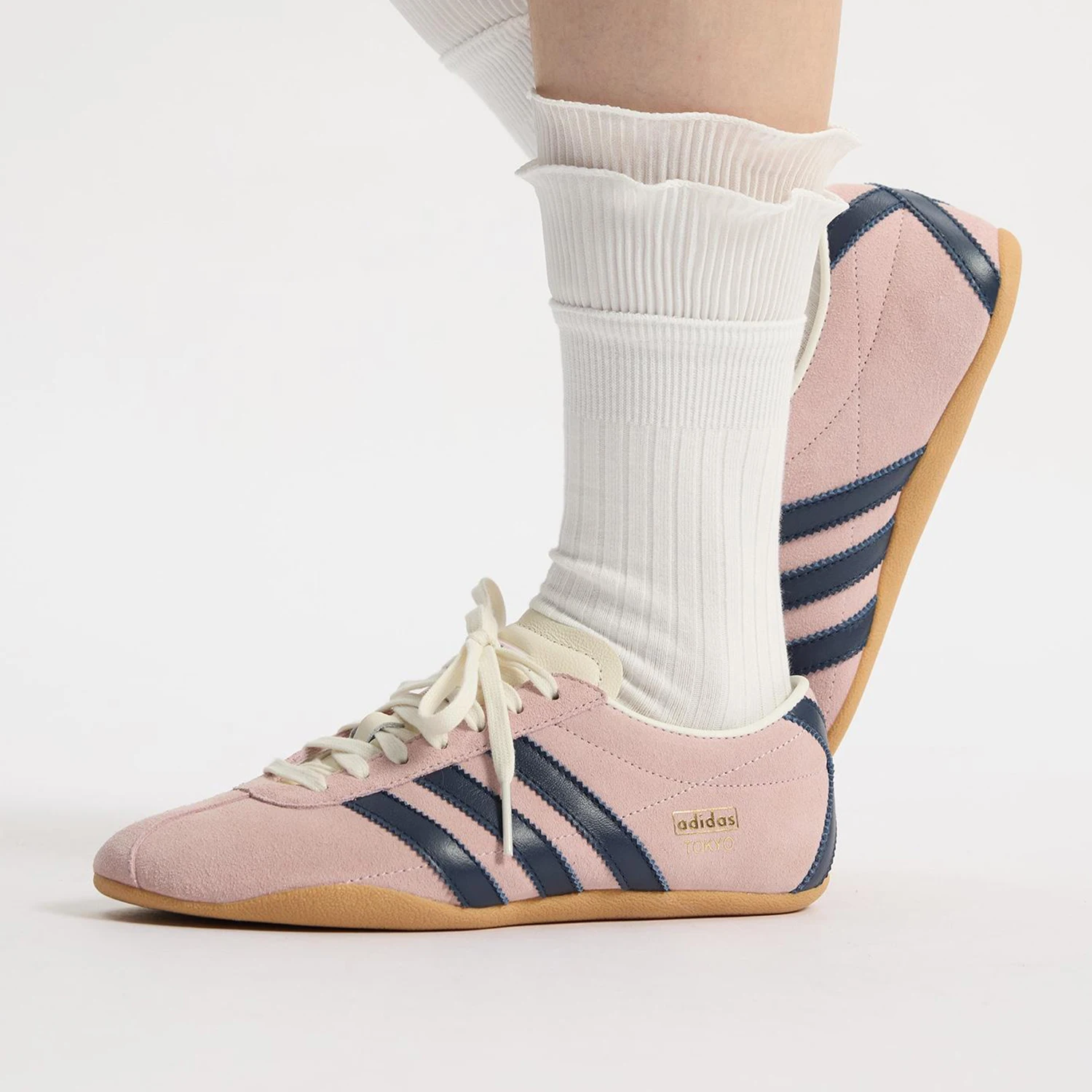 

Adidas Genuine Originals Women's Classic Thin-Sole Trendy Casual Shoes JQ7108