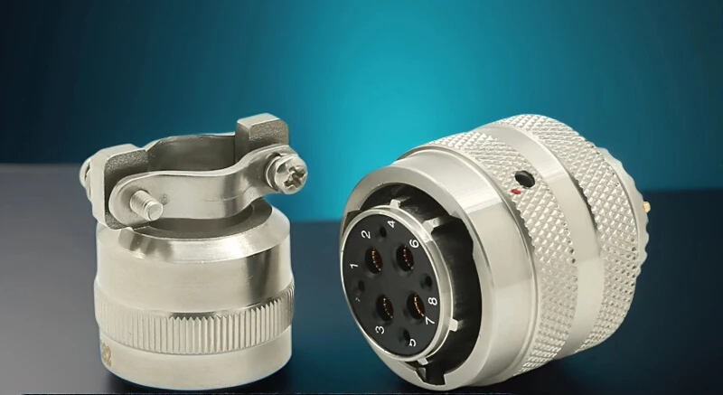 XC158 Series XC158/22T8K1P40 XC158/22F8Z1P40 8-core aerospace plug connector