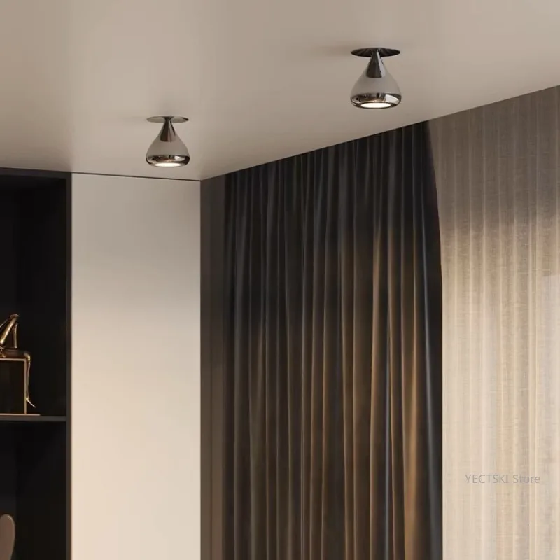 Mirror mounted spotlights, embedded hallway lights, underfloor mounted small ceiling lights, balcony lights