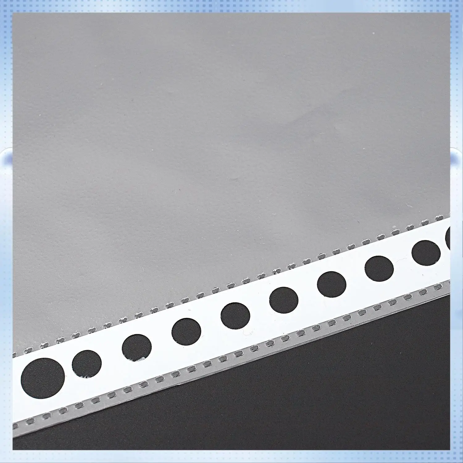 

A82Q-Pack Of 200 A5 Clear Punched Pockets - Plastic Poly Folders