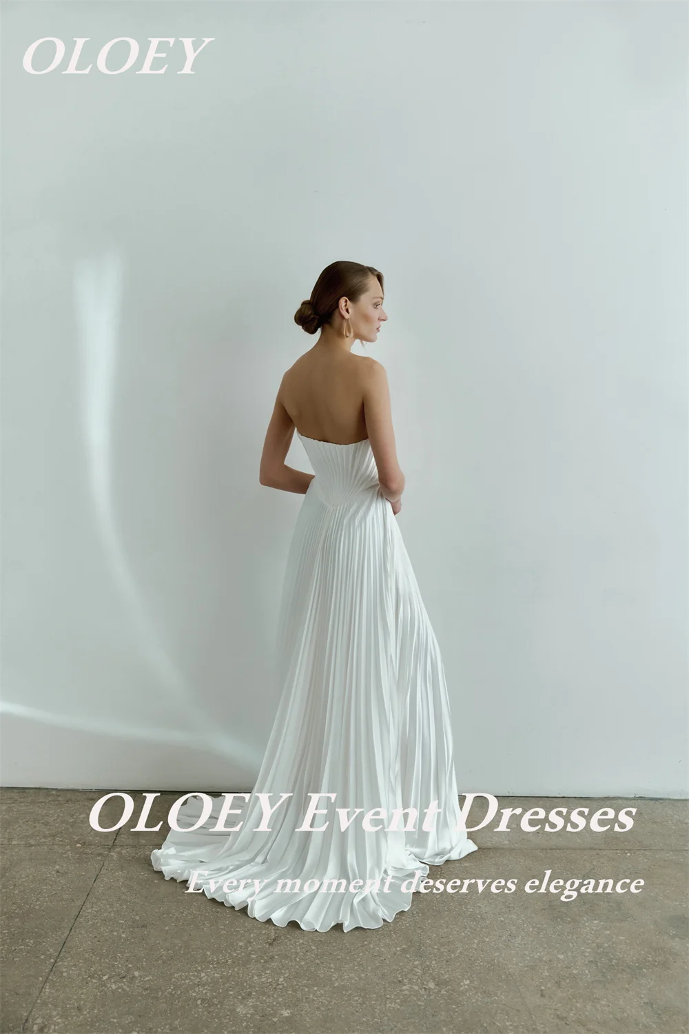 OLOEY Elegant Pleated Satin Strapless Wedding Dress Side Zipper A Line Bridal Gown 2025 Brides Customized Sweep Train image 5