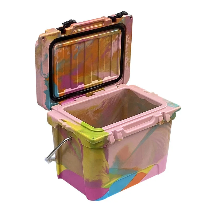 Custom 20QT Large Capacity Rotomolded Portable Cooler Box With Solar Panel Modern Design Multiple Colors Food Cans Fishing Outdo