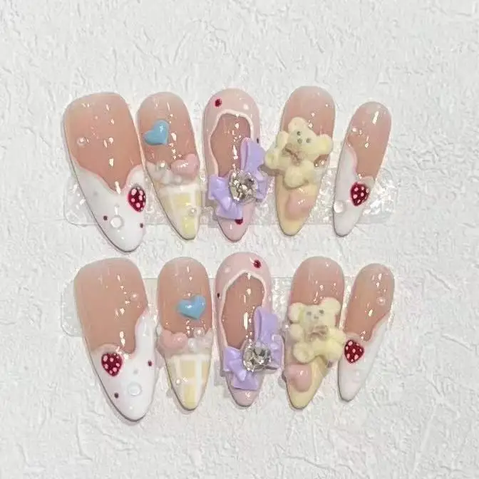 [Duobao Bear] New Handmade Armor Nude Cream French Strawberry Love Removable Nail Art Piece Nails Fake