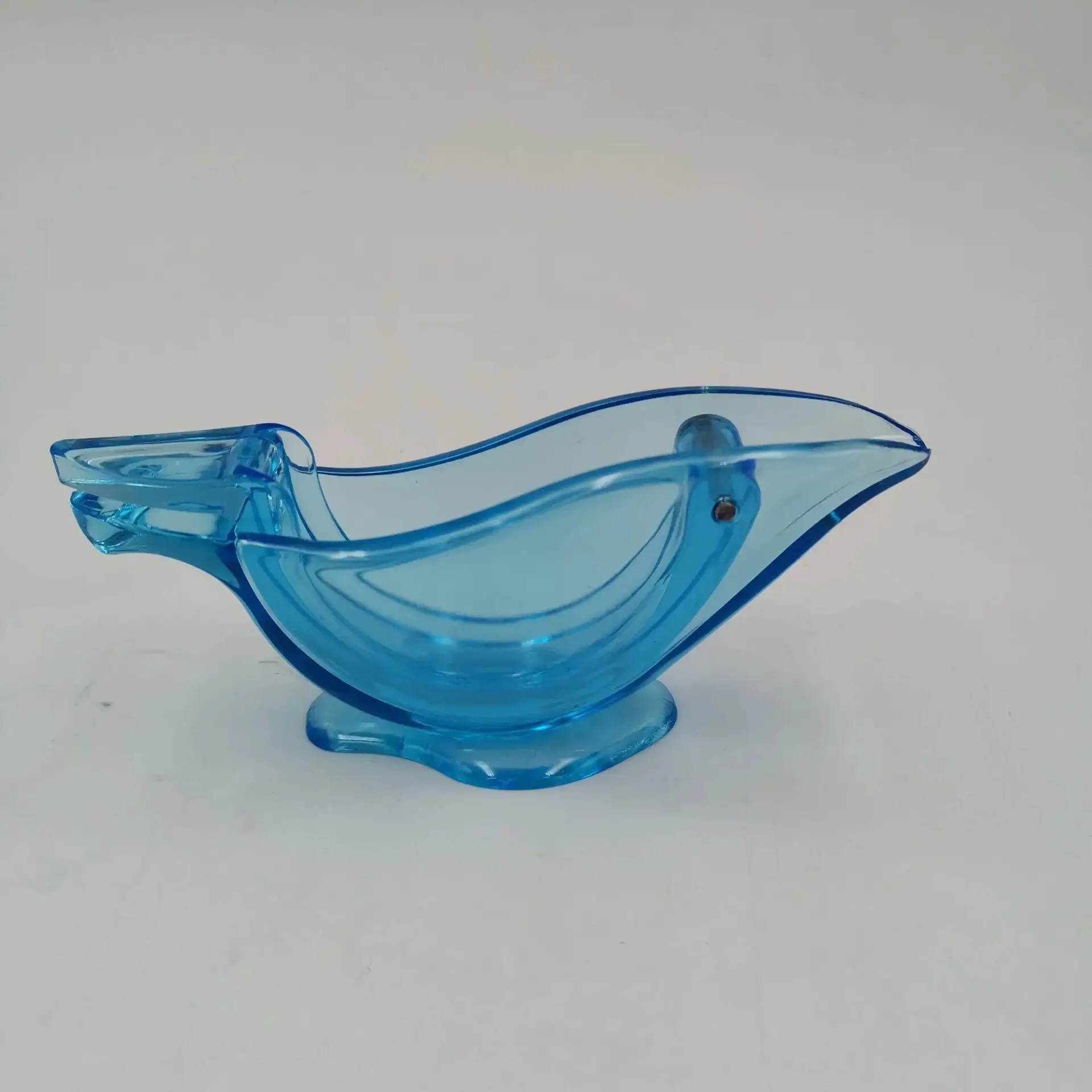 

Manual Kitchen Juicers Accessory Acrylic Lemon Slice Juicer Bird Shape Manual Lemon Clip Squeezer Convenient Fruit Juice Gadget