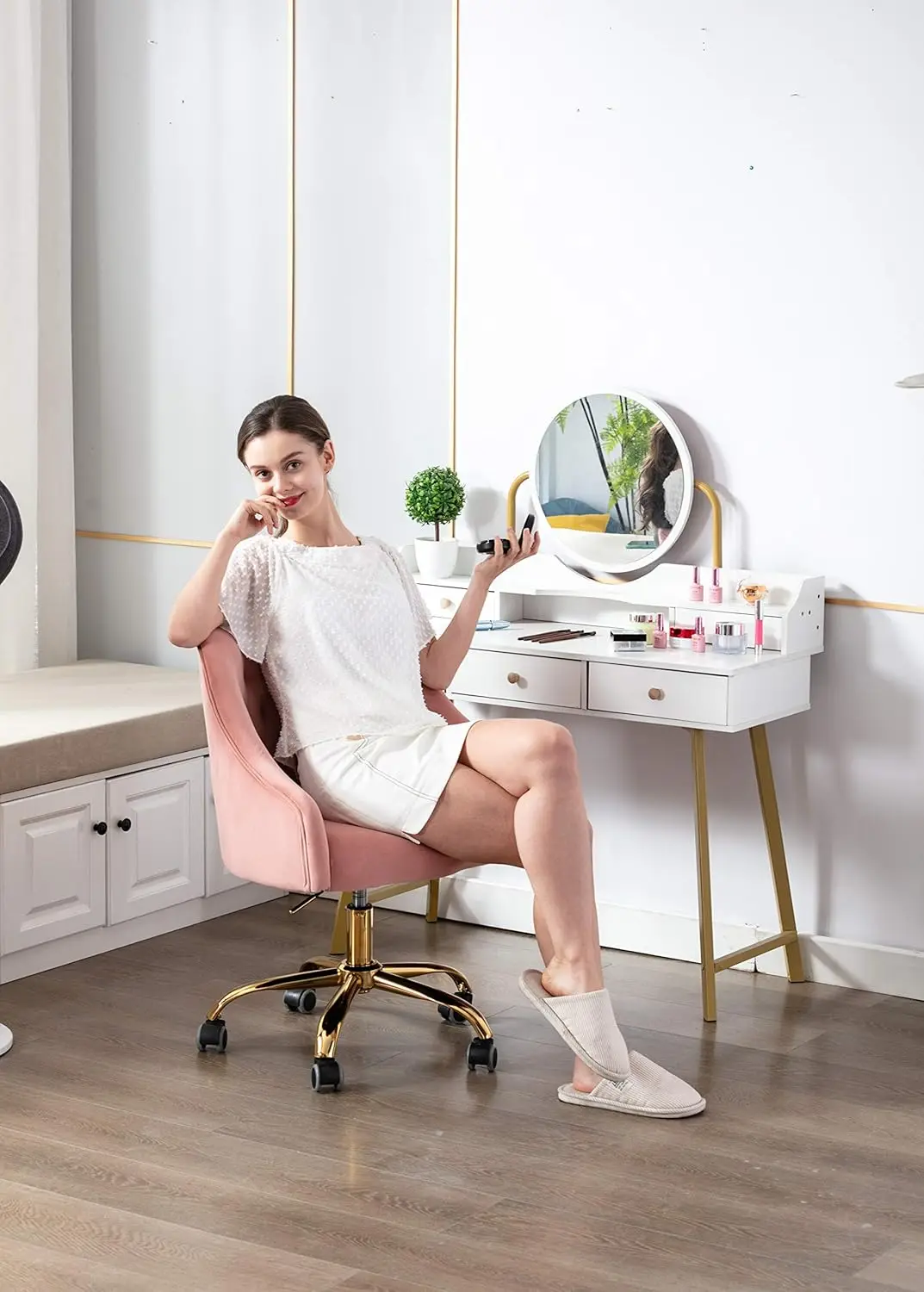 Confortável Home Office Task Chair com Rodas, Velvet Seashell Back, ajustável Vanity Desk giratório, Cadeira, Moderno estofado