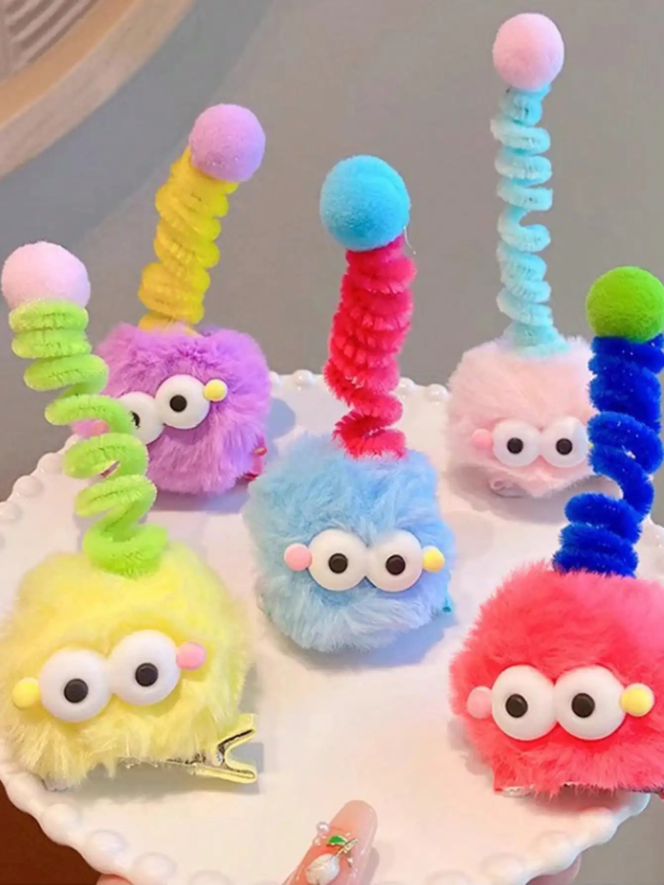 1/5 Pcs Fashion Cute Plush Big Eyed Monster Barrettes Hair Clips For Women Girls Party Hair Accessories