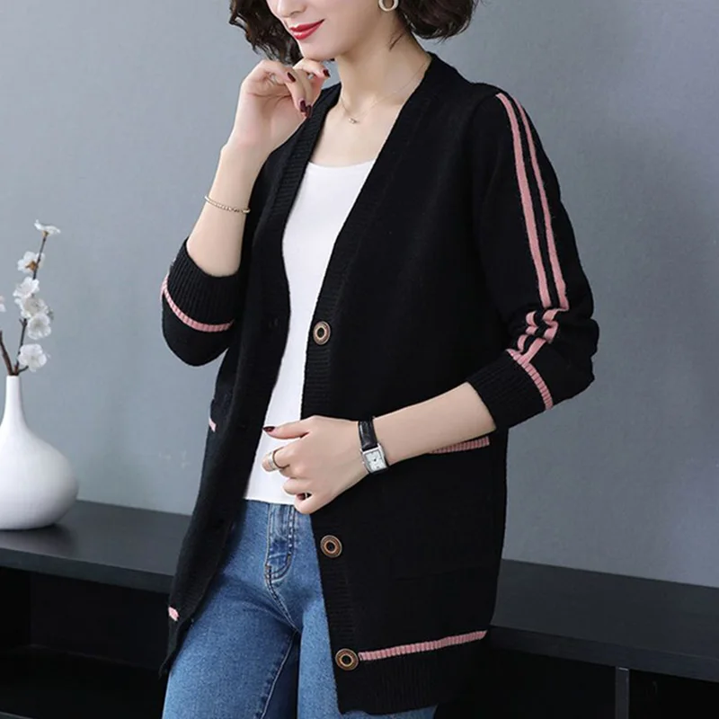 Fashion V-Neck Knitted Spliced Pockets Korean Cardigan Sweaters Women\'s Clothing 2023 Autumn New Casual Tops Loose Commute Coat