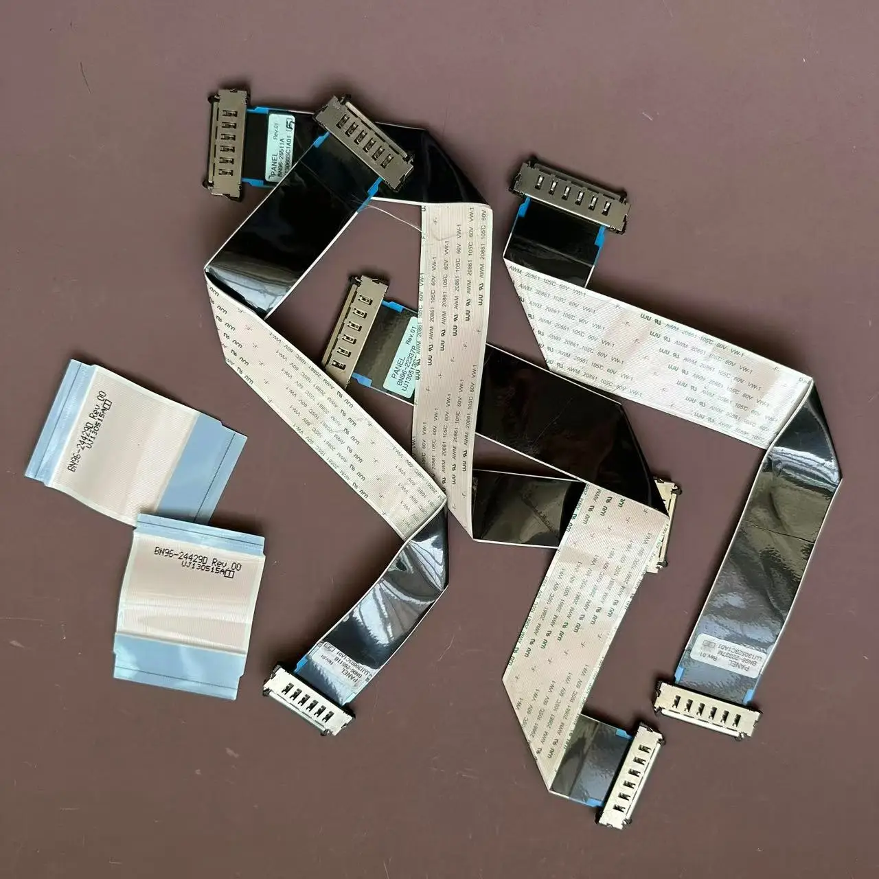 

UA85S9AJXXZ RIBBON CABLE BN96-24429D LVDS BN96-22728H BN96-22337N BN96-26511B/A BN96-22337P/M