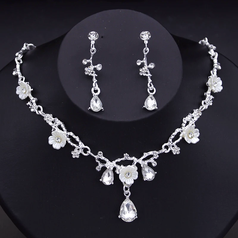 Gorgeous Crystal Bride Jewelry Sets for Women Luxury Flower Choker Necklace Earrings Wedding Dress Bridal Necklace Sets Fashion