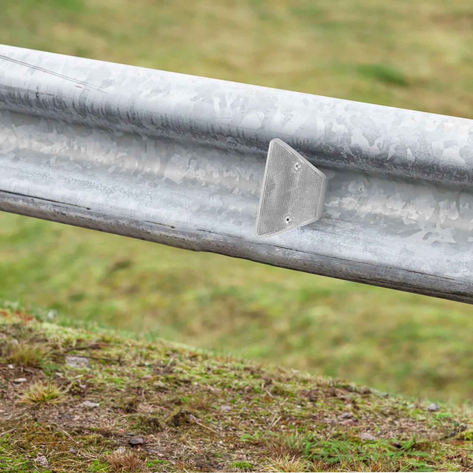 사다리꼴형 윤곽 표시기 반사형 도로 경계 표시기 고광도 포장 반사기 PC 철