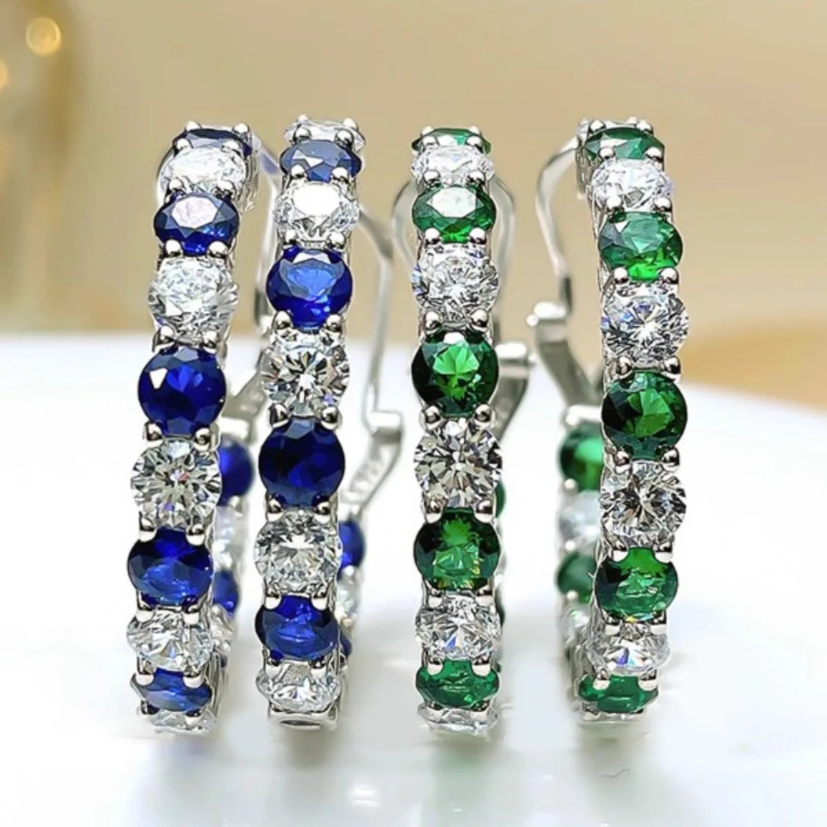 Trendy Silver Color Emerald Big Hoop Earrings for Women Round Circle Sparkling Cubic Zirconia Earring Wedding Party Jewelry Gift