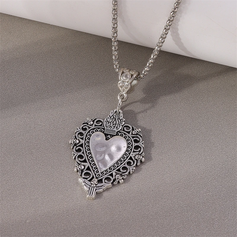 Modische Halskette mit Herzanhänger aus Legierung für Frauen und Mädchen, Party- und Festivalschmuck, Geschenke – Detail 5