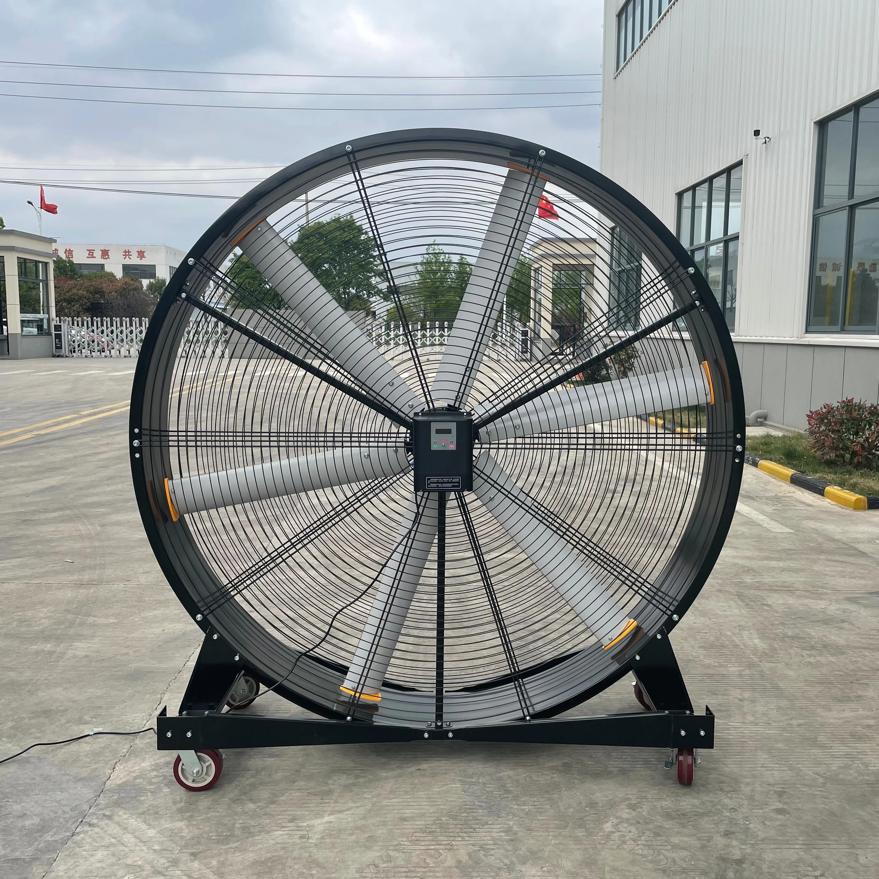 

Aipu FANS 2m 79' Waterproof DC Brushless Motor Electric Big Industrial Portable HVLS Free Standing Fan for Large Space