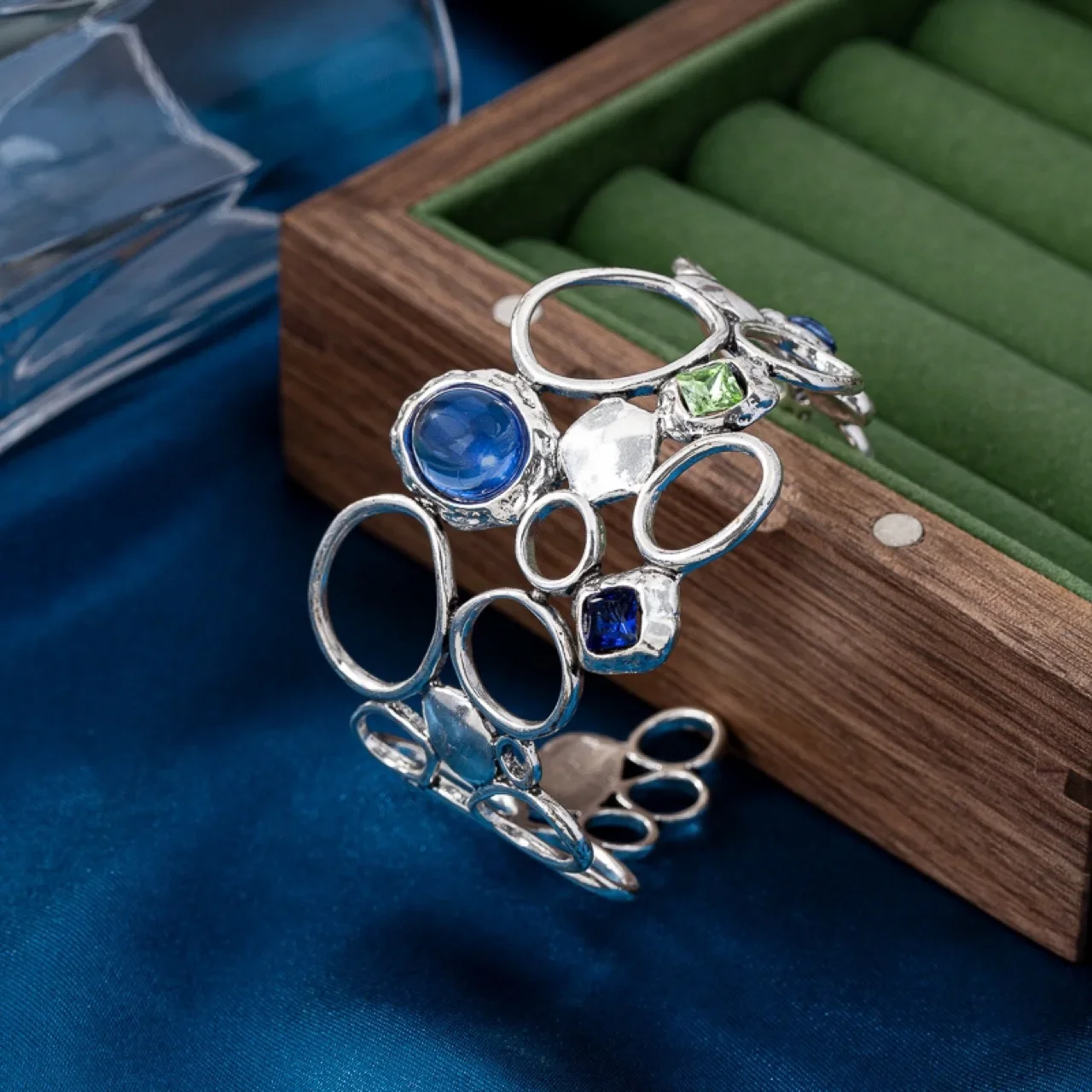 European and American Genius Original Design Copper-plated Silver Irregular Bracelet