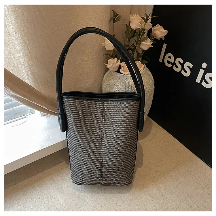 

2025 Woven Commuter Bucket Bag for Women Minimalist Shoulder Crossbody Purse Fashionable Handbag