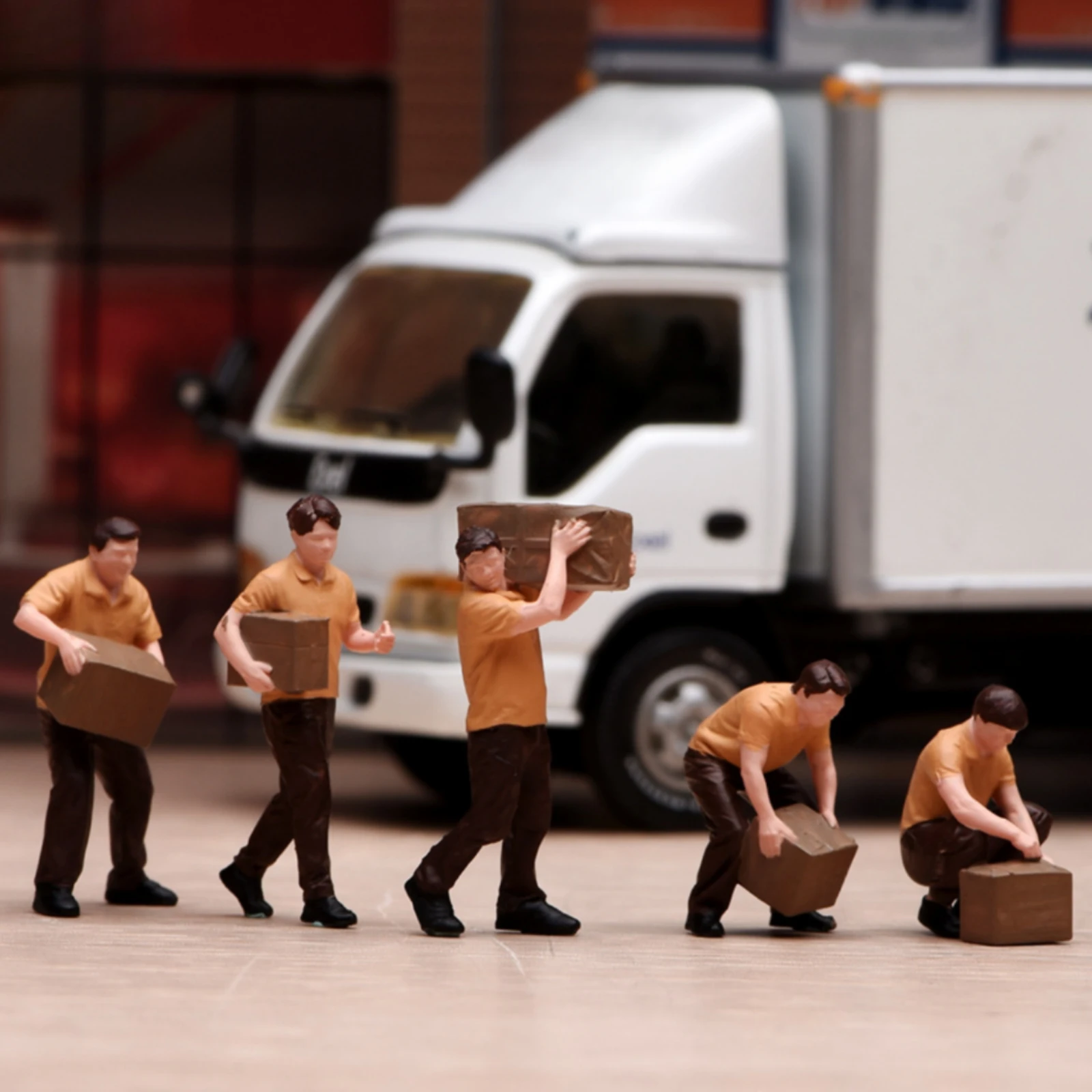 5 Pieces Miniature Courier Figurines Lifelike Delivery Figures with Boxes Courier Figure Tiny Miniature Figure Sturdy