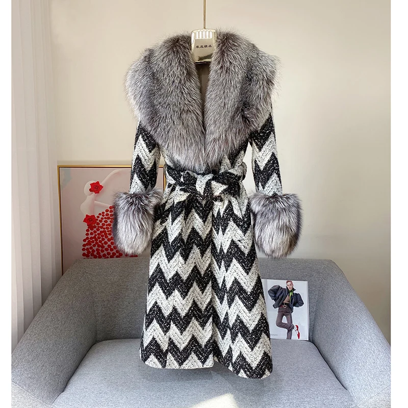 2023 Winter Women Wool Blends Long Coat Real Sliver Fox Fur Collar Cuffs Thick Warm Jacket Tweed Plaid New Luxury Female Coat