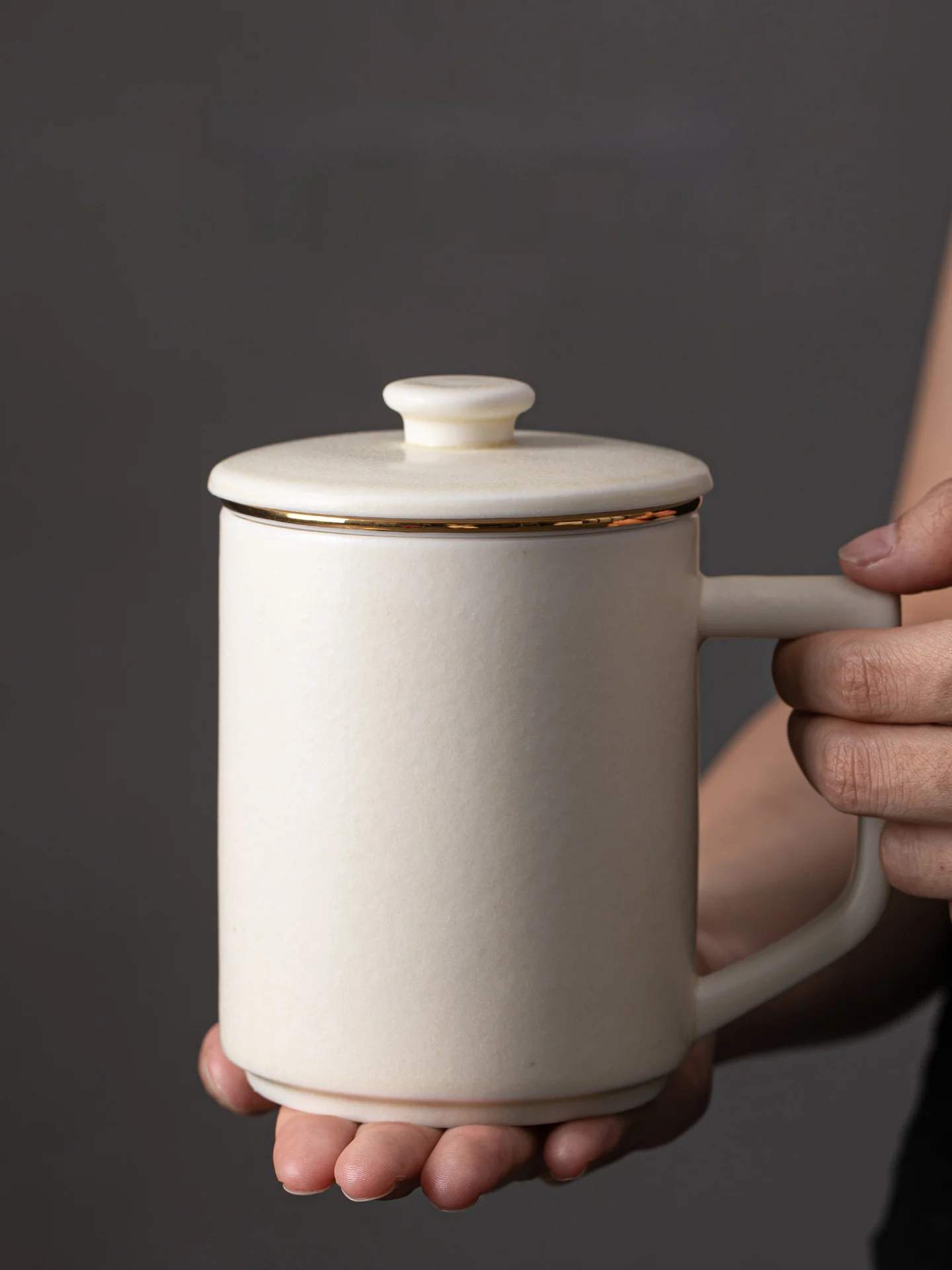 

Кружка Elely Simple Modern Office Cerc, 280 мл, с крышкой, с восковой желтой глазурью, высокая эстетика, премиальное качество