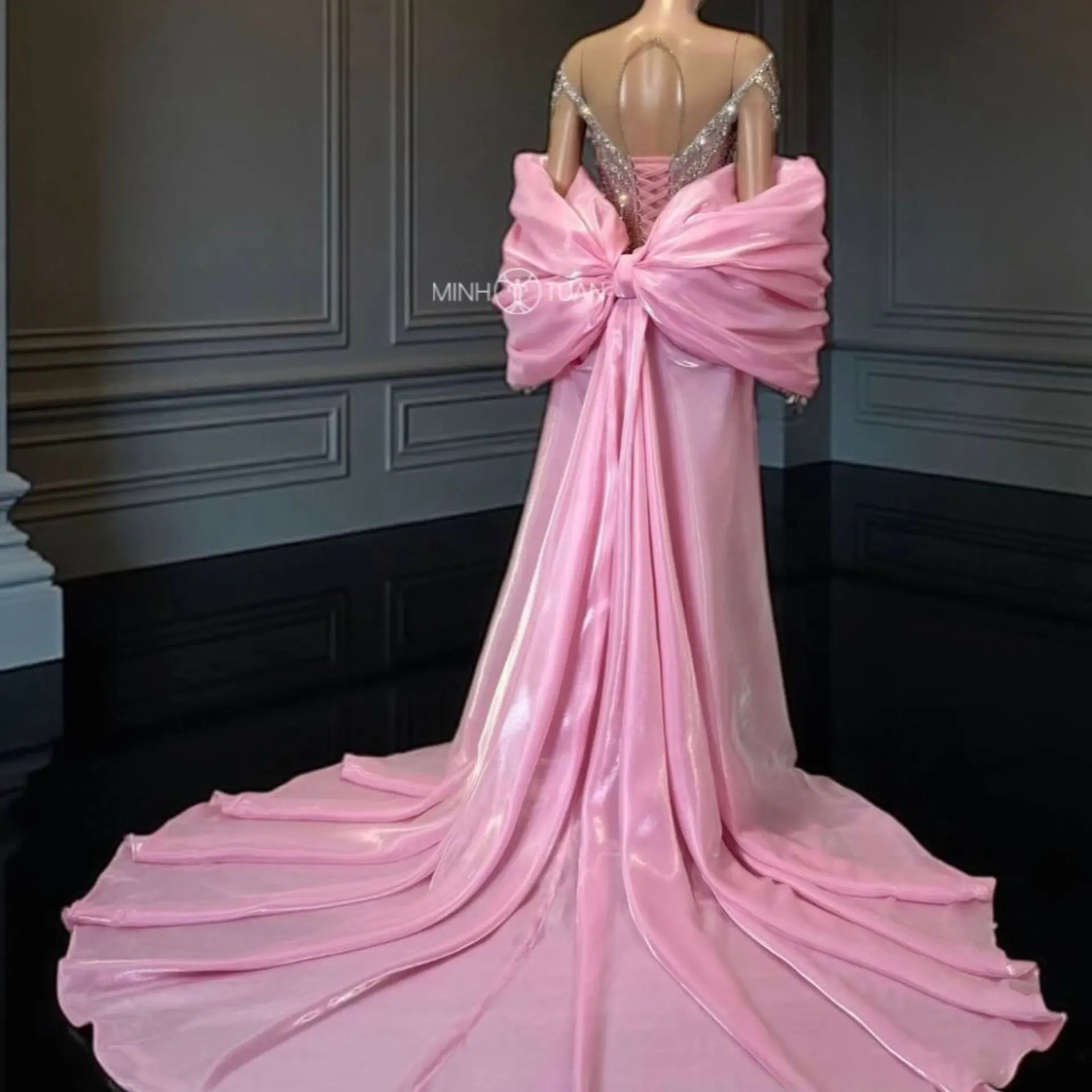 

Dusty Pink Oversized Bow Sleeve Capelet Wrap Satin Shawl Long Train Women Evening Party Gala Bridal Accessory Fashion Statement