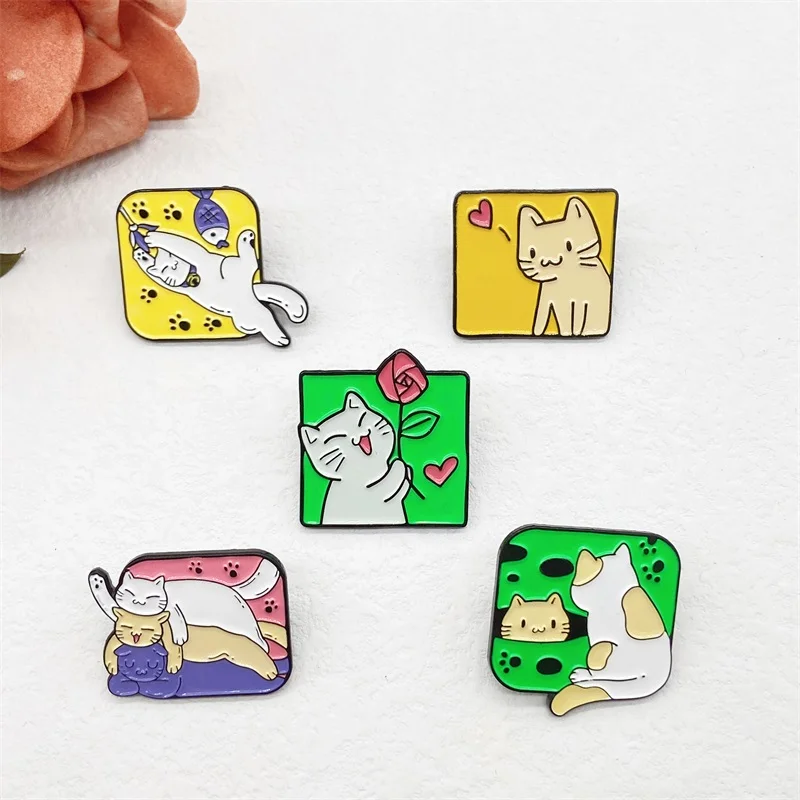 Creative Cute Cartoon Happy Cat Metal Enamel Brooch Hot Selling New Kitten Swinging Stack Arhat Badge Pin Jewelry Pendant Gift