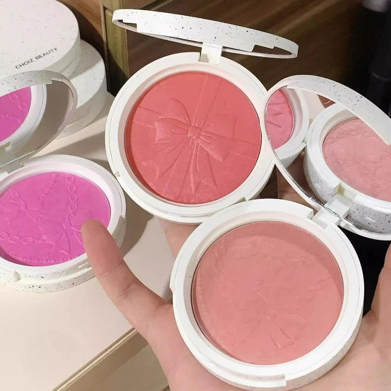 Róż do policzków CHOIZ BEAUTY Bow Relief Glow Blush, pieczony, rozświetlający, poprawiający koloryt, do opalania, długotrwały makijaż twarzy.