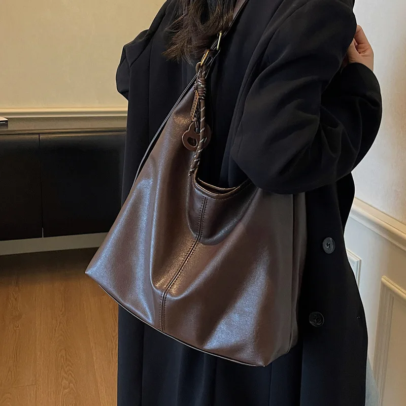 sac-fourre-tout-grande-capacite-pour-femme-nouvelle-collection-automne-hiver-2026-sac-a-bandouliere-et-sac-travers-elegant-et-polyvalent