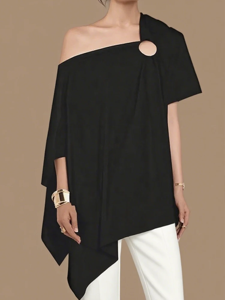 بلوزات نسائية بكتف واحد ملابس كاجوال موضة فضفاضة غير متماثلة قمصان مجوفة عصرية تي شيرت أسود بلايز أنثى