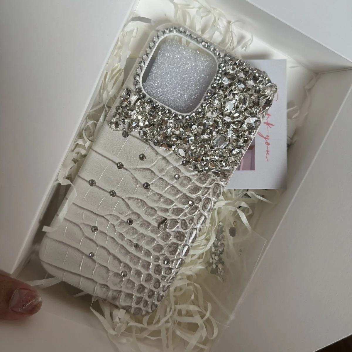 Crocodile leather diamond mobile phone case, suitable for iPhone, half-pack Himalayan crocodile leather.Contact customer service