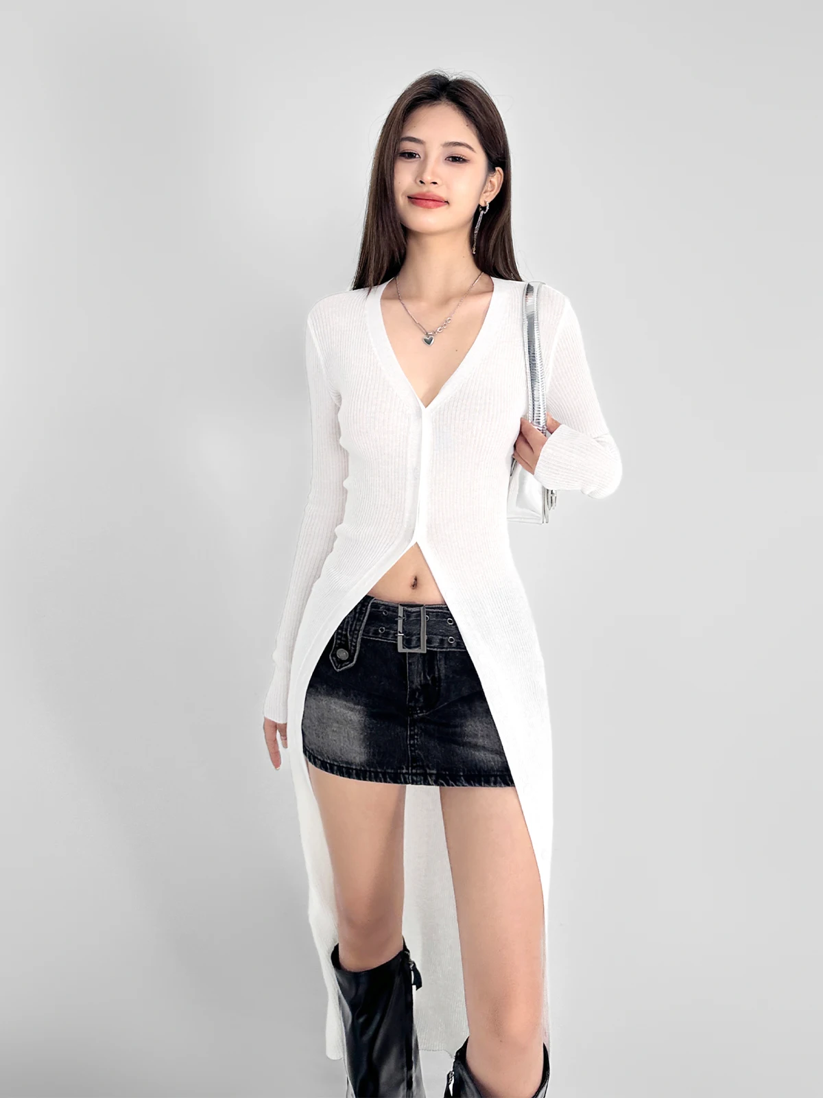 Sunscreen Long Sleeved V-neck Cardigan Women\'s Summer Slight Transparent Thin Style Temperament High Elastic Slit Slim Top 2WX0