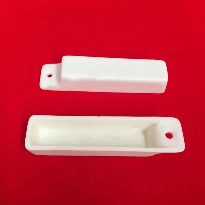 Multi-specification 99% alumina Rectangular corundum boat with holes for easy hooking High temperature corundum boat