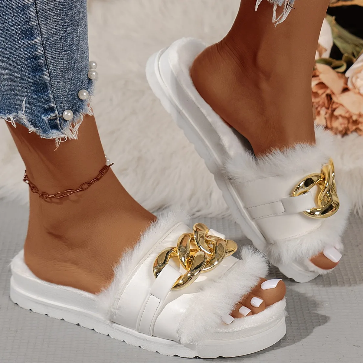 2024 Women Autumn/Winter New Luxury Brand Metal Buckle Hairy Slippers Chain Slippers Home Sandals Fashion Slippers - view 3