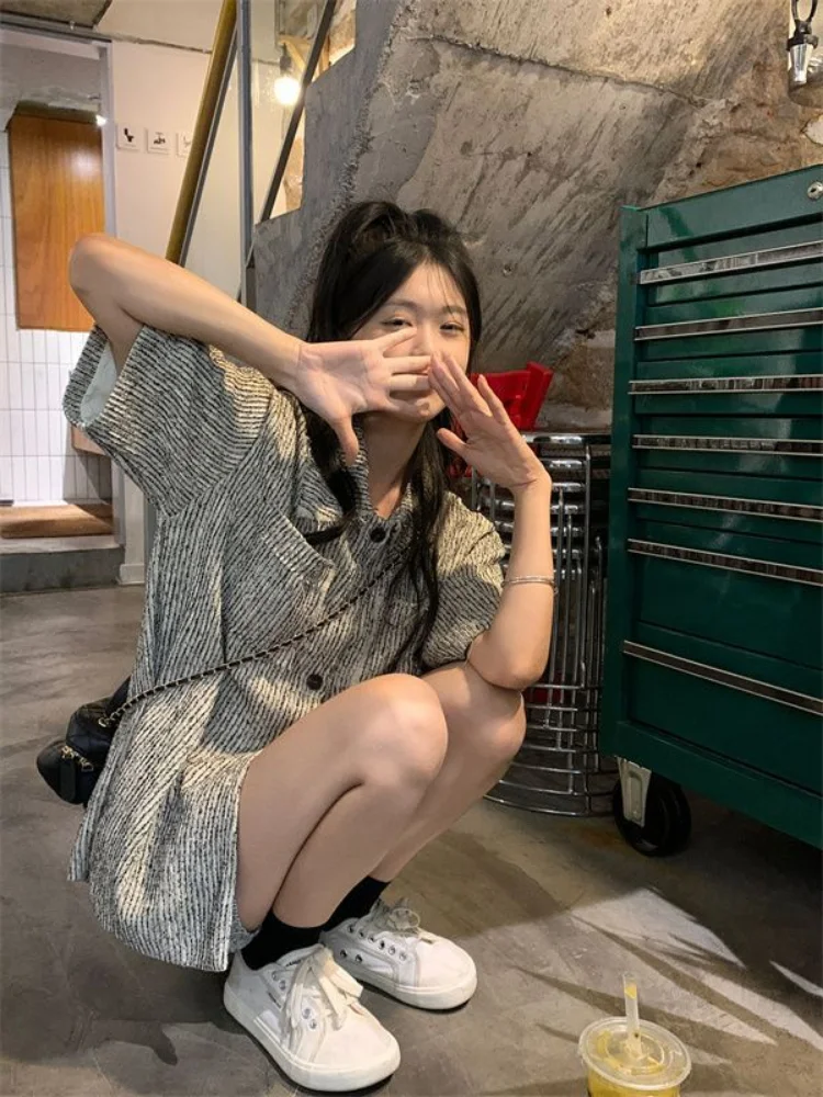 

2 Pcs Sets Women Wide Leg Vintage Striped Shorts Modern Summer Boyfriend Simple Pocket Short-sleeve Shirts Loose Harajuku OOTD