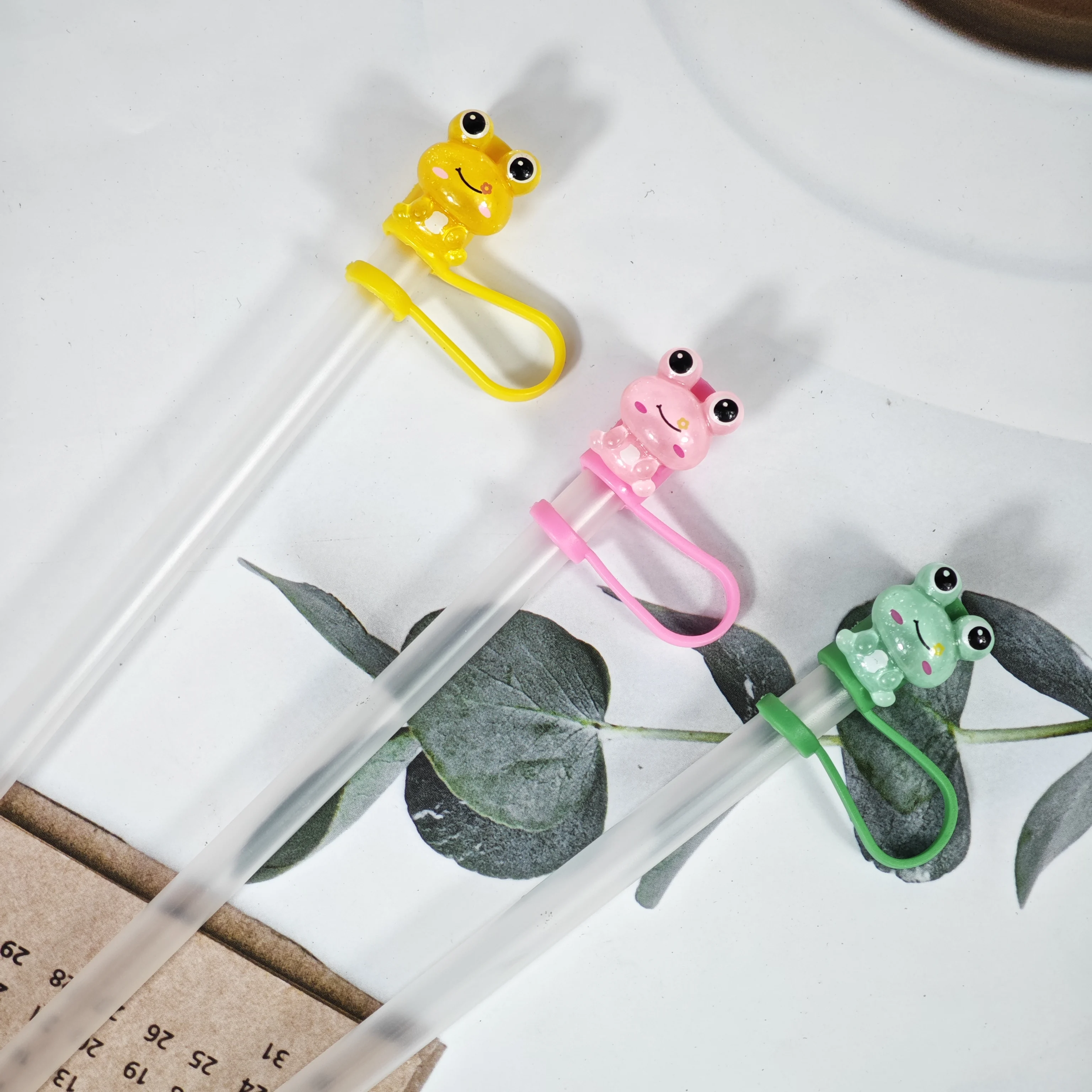 New Multi-Color Frog Straw Cap Protective Case