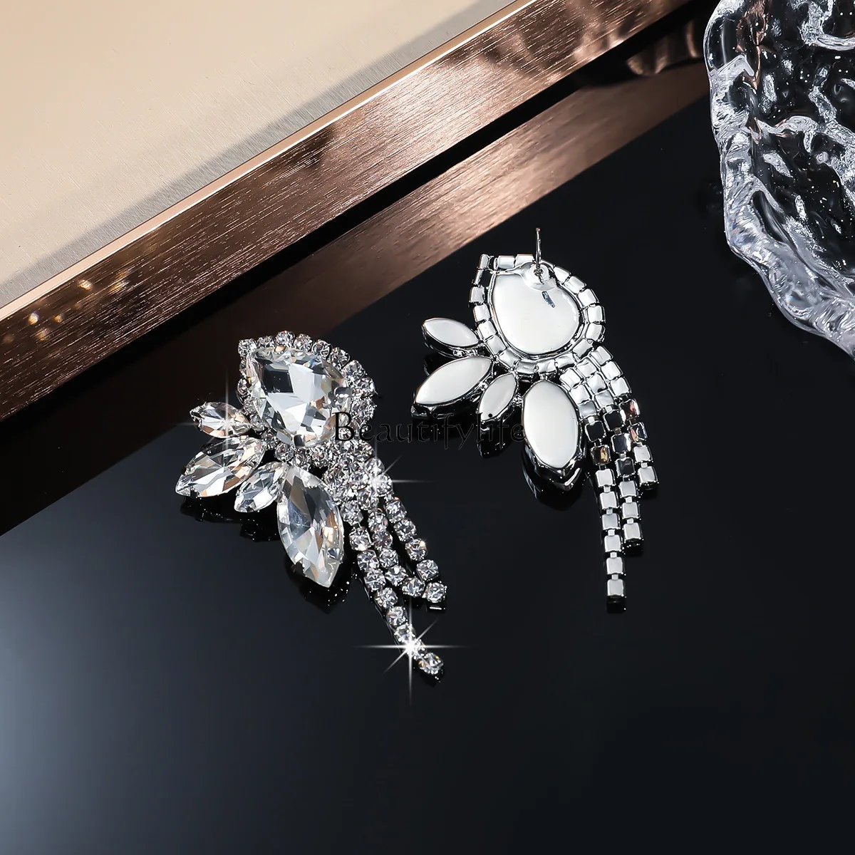 

Color crystal geometric fringed earrings full of diamonds, rhinestone earrings, versatile personality