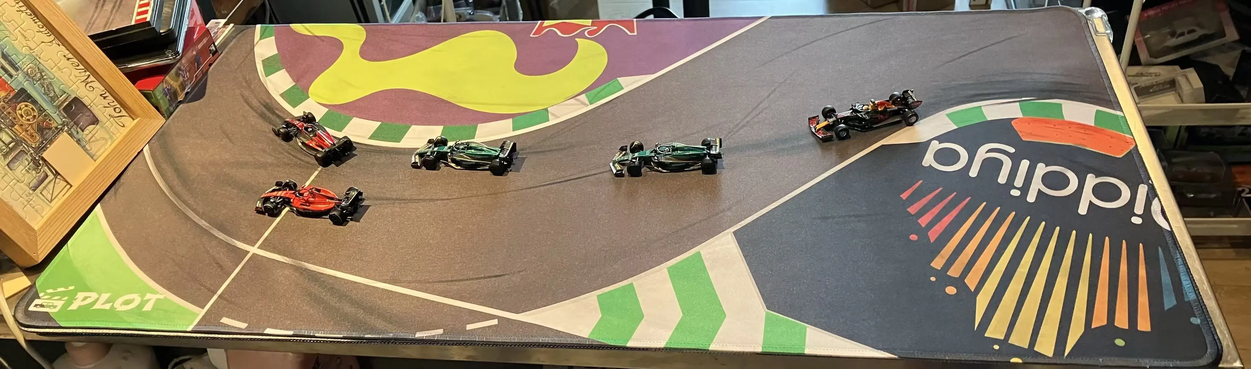 

Plot 1/64 large mouse pad racing track Jeddah Corniche Circuit not include car NEW