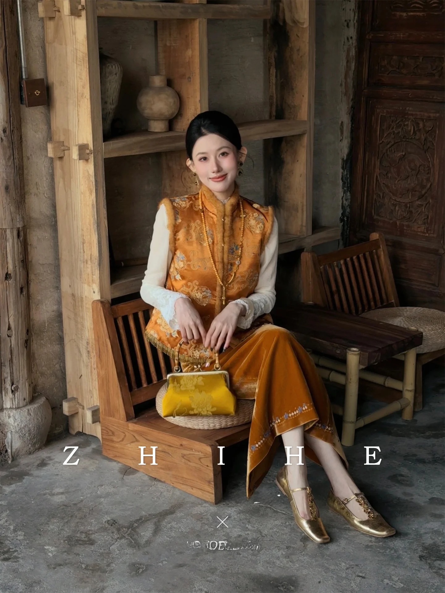 

Новый китайский комплект: вышитый жилет из меха норки, топ и юбка, женский теплый пуховый жакет