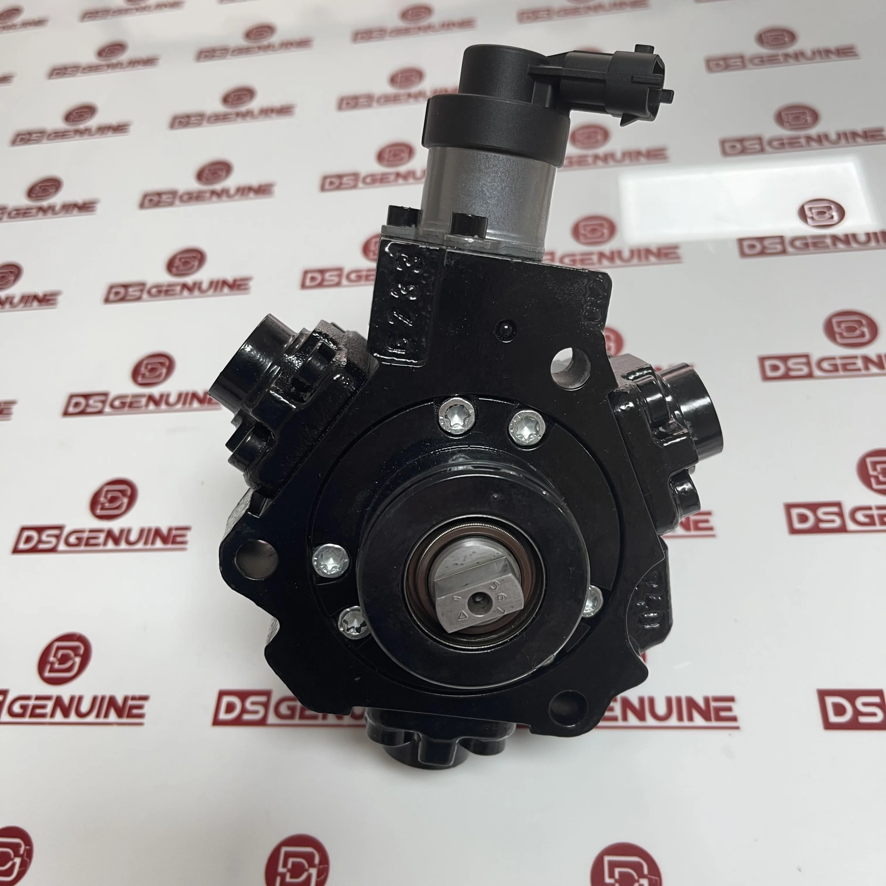 

New Original ZD30 fuel injection pump 0445010195 16700VZ20E 0445010136