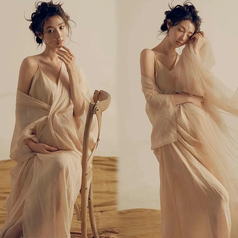 

Maternity Photography Dress French Vintage Painting Style Elegant Pregnancy Gown for Studio Photoshoot Artistic Portrait Outfit