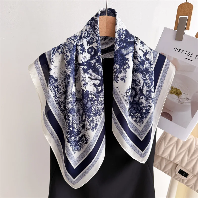 

Luxury Print Handkerchief Women Neck Scarves Fashion Shawls and Wraps Bandana Head Scarfs Square Neckerchief Small Hijab Scarf