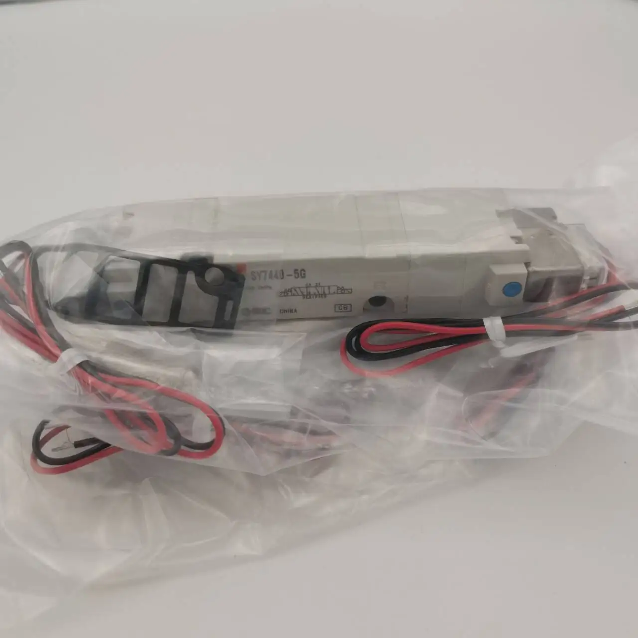 

Original Genuine SMC Pneumatic Solenoid Valve SY7440-5G Five-way Solenoid Valve